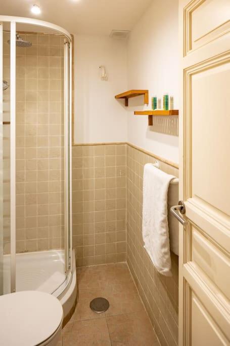 Beautiful Apartment In Malasana For 3 Pax - Ferrer Madryt Zewnętrze zdjęcie