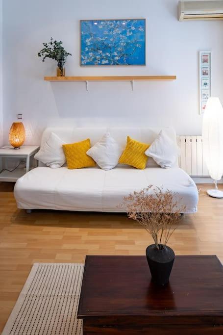 Beautiful Apartment In Malasana For 3 Pax - Ferrer Madryt Zewnętrze zdjęcie